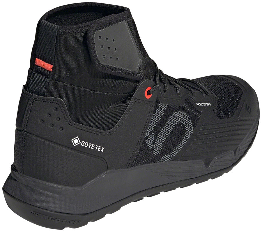 Five Ten Trailcross GTX Flat Shoes - Men's, Core Black / DGH Solid Gray / FTWR White, 10 - Flat Shoe - Trailcross GTX Flat Shoe - Men's, Core Black / DGH Solid Grey / FTWR White