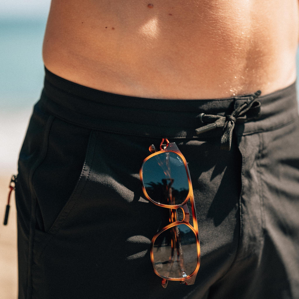 KETL Mtn Alpine Dip-N-More 7" Boardshorts - Quick Dry, Rear Zipper Pocket Men's Swim Trunks Made For Travel Black Beauty Men's - Short/Bib Short - Alpine Dip-N-More 7.5" Board Shorts