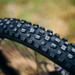 Delium Rugged Tire 27.5 x 2.5 Black Skinwall 62tpi Flexible Reinforced Worldwide Cyclery