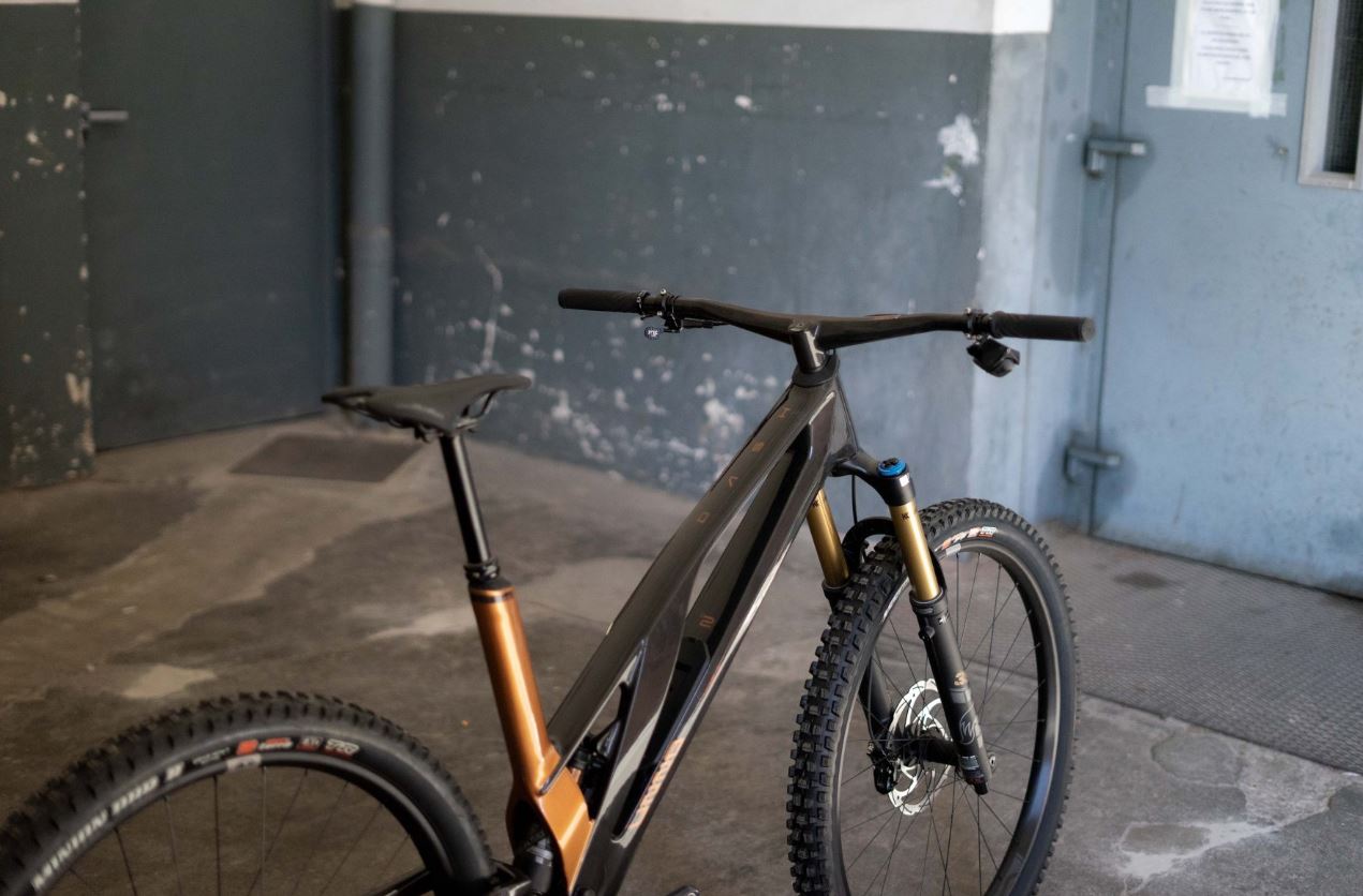 Unno Dash Race Build - Black/Raw/Bronze - Mountain Bike - Dash