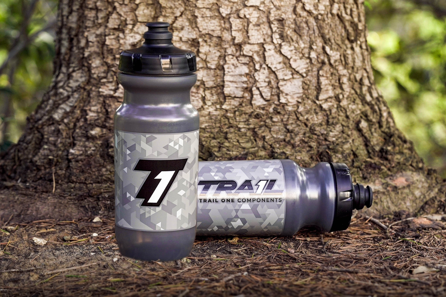Trail One Components Water Bottle 22oz. - Digital Camo MPN: 0014-DG Water Bottles T1
